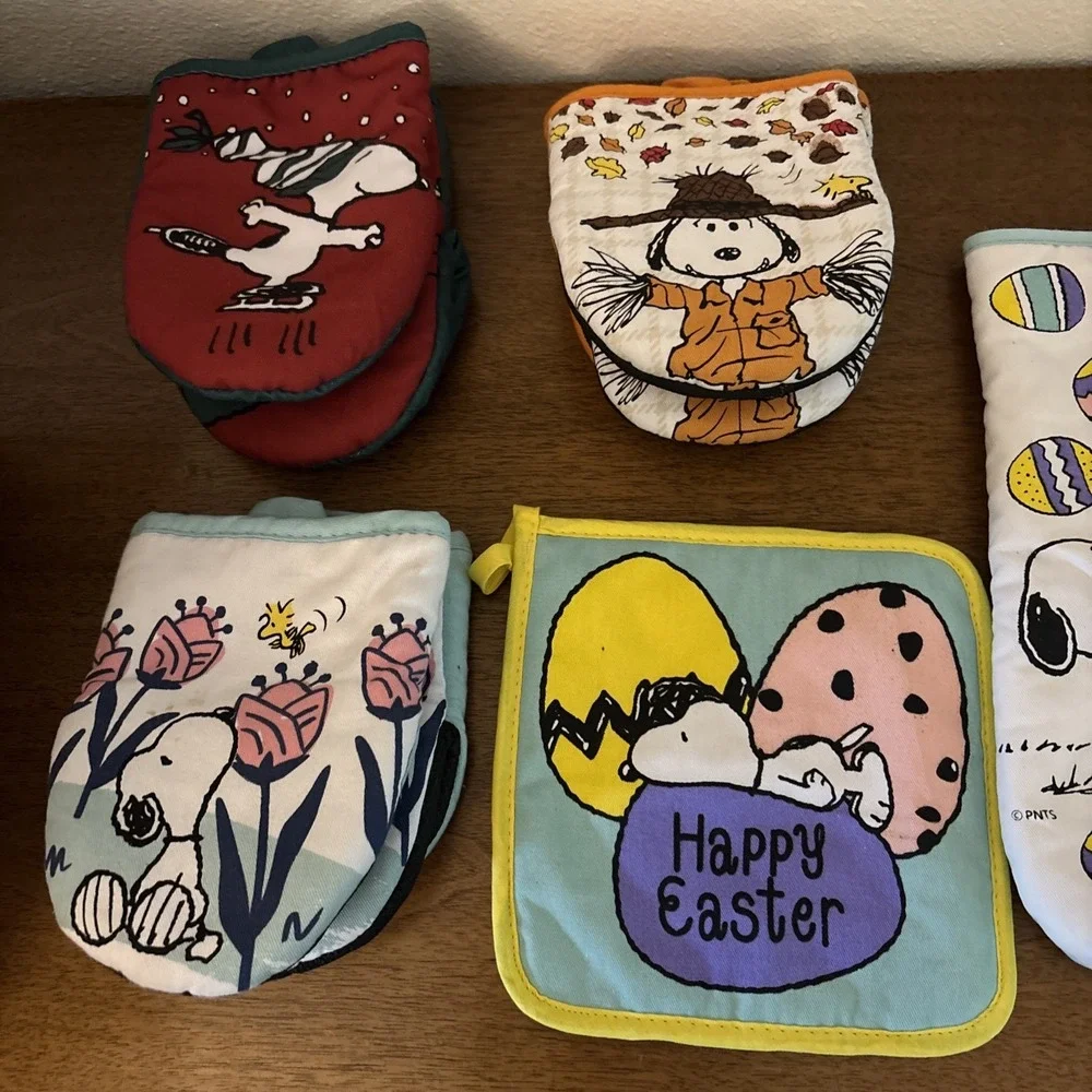 3 Seasons Of Snoopy Peanuts Oven Mitts - Fall, Spring, Winter, Easter, Halloween